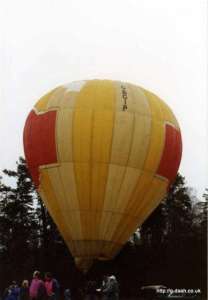 G-BGIP hot air balloon. Photograph by Graham Duke