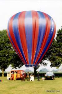 G-BIYT hot air balloon, added to the archive 7 September 2026. Photograph by Mike Clarke