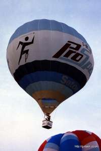 G-BLZB hot air balloon. Photograph by Mike Clarke