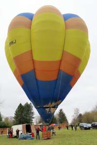 G-BMKJ hot air balloon. Photograph by G Bann