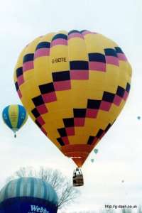 G-BOTE hot air balloon. Photograph by Mike Clarke