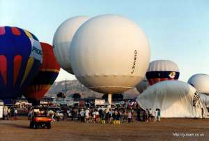 G-BSRJ hot air balloon. Photograph by Mike Clarke