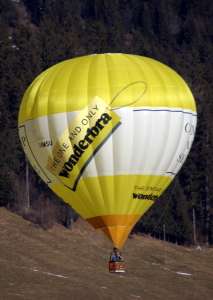 G-BWSU hot air balloon. Photograph by Richard Gahan