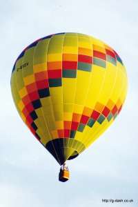 G-BXDV hot air balloon, added to the archive 27 August 2026. Photograph by Mike Clarke