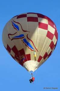 G-BXWX hot air balloon, added to the archive 27 August 2026. Photograph by Kevin Boon