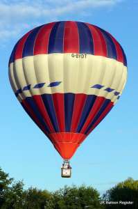 G-BYDT hot air balloon, added to the archive 27 August 2026. Photograph by Peter Lickorish