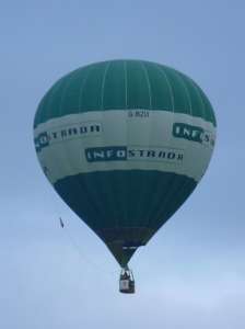 G-BZIX hot air balloon, added to the archive 27 August 2026. Photograph by slowfly.it
