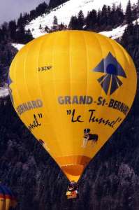 G-BZNF hot air balloon, added to the archive 27 August 2026. Photograph by Bill Teasdale
