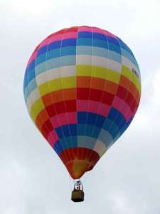 G-BZSO hot air balloon, added to the archive 27 August 2026. Photograph by Mike Burdett