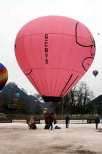 G-CBYS hot air balloon, added to the archive 27 August 2026. Photograph by Bill Teasdale