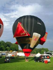 G-CDLB hot air balloon, added to the archive 27 August 2026. Photograph by Paul Coman