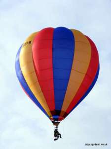G-CEFB hot air balloon, added to the archive 27 August 2026. Photograph by Paul Coman
