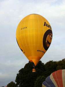 G-CFIK hot air balloon, added to the archive 27 August 2026. Photograph by Paul Coman