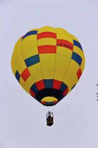 G-CGFO hot air balloon, added to the archive 27 August 2026. Photograph by Bob Garnett