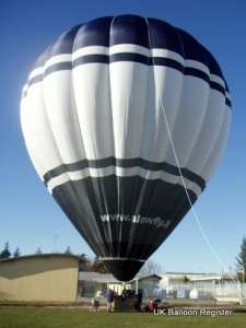 G-CGXA hot air balloon, added to the archive 27 August 2026. Photograph by slowfly.it