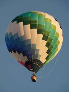 G-CKWY hot air balloon, added to the archive 27 August 2026. Photograph by Kevin Boon