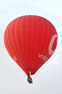 G-CMDB hot air balloon, added to the archive 27 August 2026. Photograph by Ian Grove