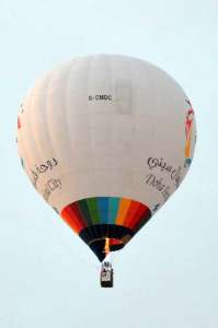 G-CMDC hot air balloon, added to the archive 27 August 2026. Photograph by Ian Grove