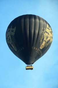 G-CMKA hot air balloon, added to the archive 27 August 2026. Photograph by Grant Robinson