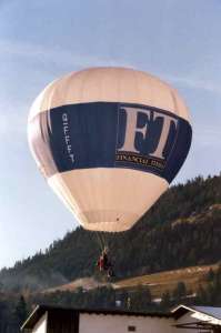 G-FFFT hot air balloon, added to the archive 27 August 2026. Photograph by Bill Teasdale