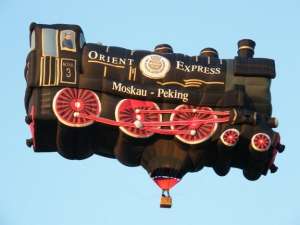 G-LOKO hot air balloon, added to the archive 27 August 2026. Photograph by Andrew Kaye