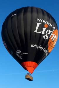 G-NLCB hot air balloon, added to the archive 27 August 2026. Photograph by Mike Burdett