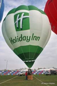 G-OINN hot air balloon, added to the archive 27 August 2026. Photograph by Sandy Mitchell