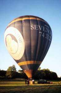 G-OLYN hot air balloon, added to the archive 27 August 2026. Photograph by Andrew Garrett
