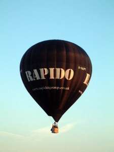 G-RAPI hot air balloon, added to the archive 27 August 2026. Photograph by Andrew Garrett