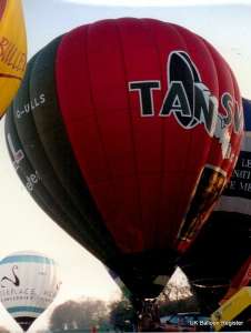 G-ULLS hot air balloon, added to the archive 27 August 2026. Photograph by G Duke