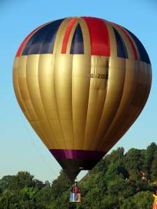 G-ZOIZ hot air balloon, added to the archive 7 September 2026. Photograph by G Bann